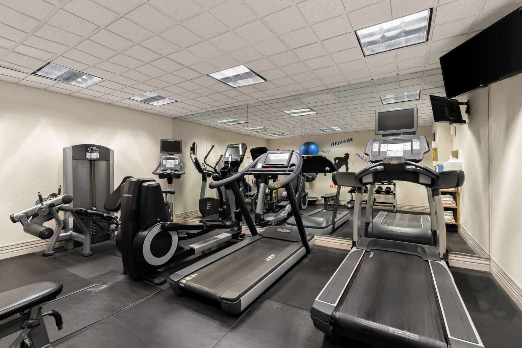Ramada By Wyndham Harrisburg/Hershey Area Ngoại thất bức ảnh