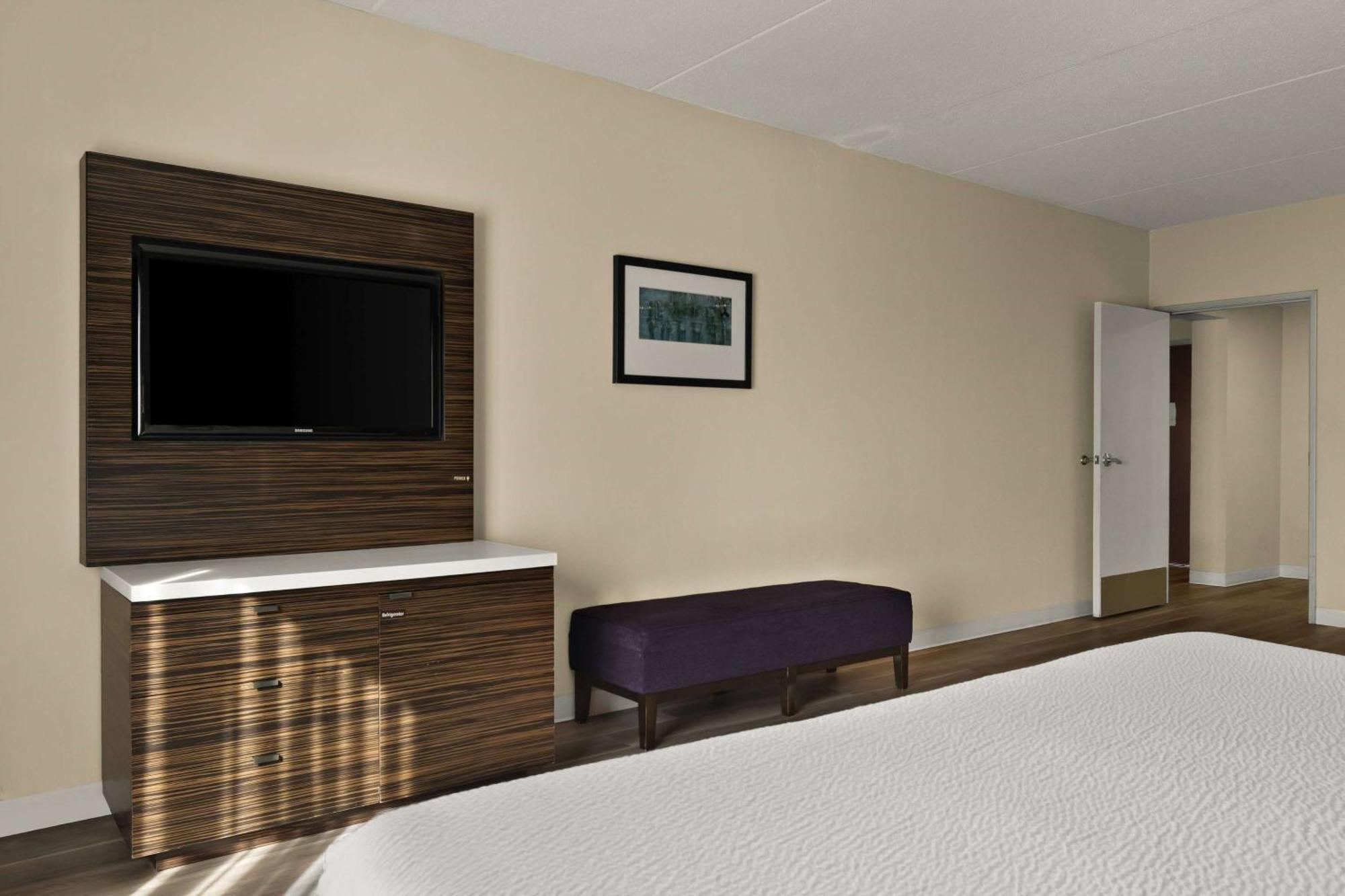 Ramada By Wyndham Harrisburg/Hershey Area Ngoại thất bức ảnh