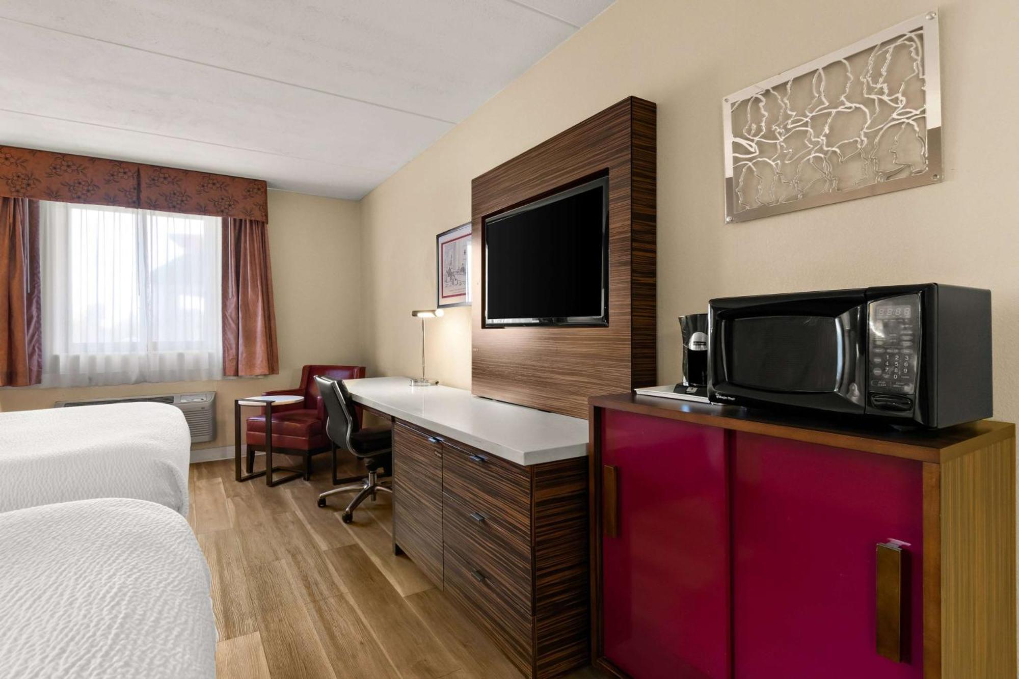 Ramada By Wyndham Harrisburg/Hershey Area Ngoại thất bức ảnh
