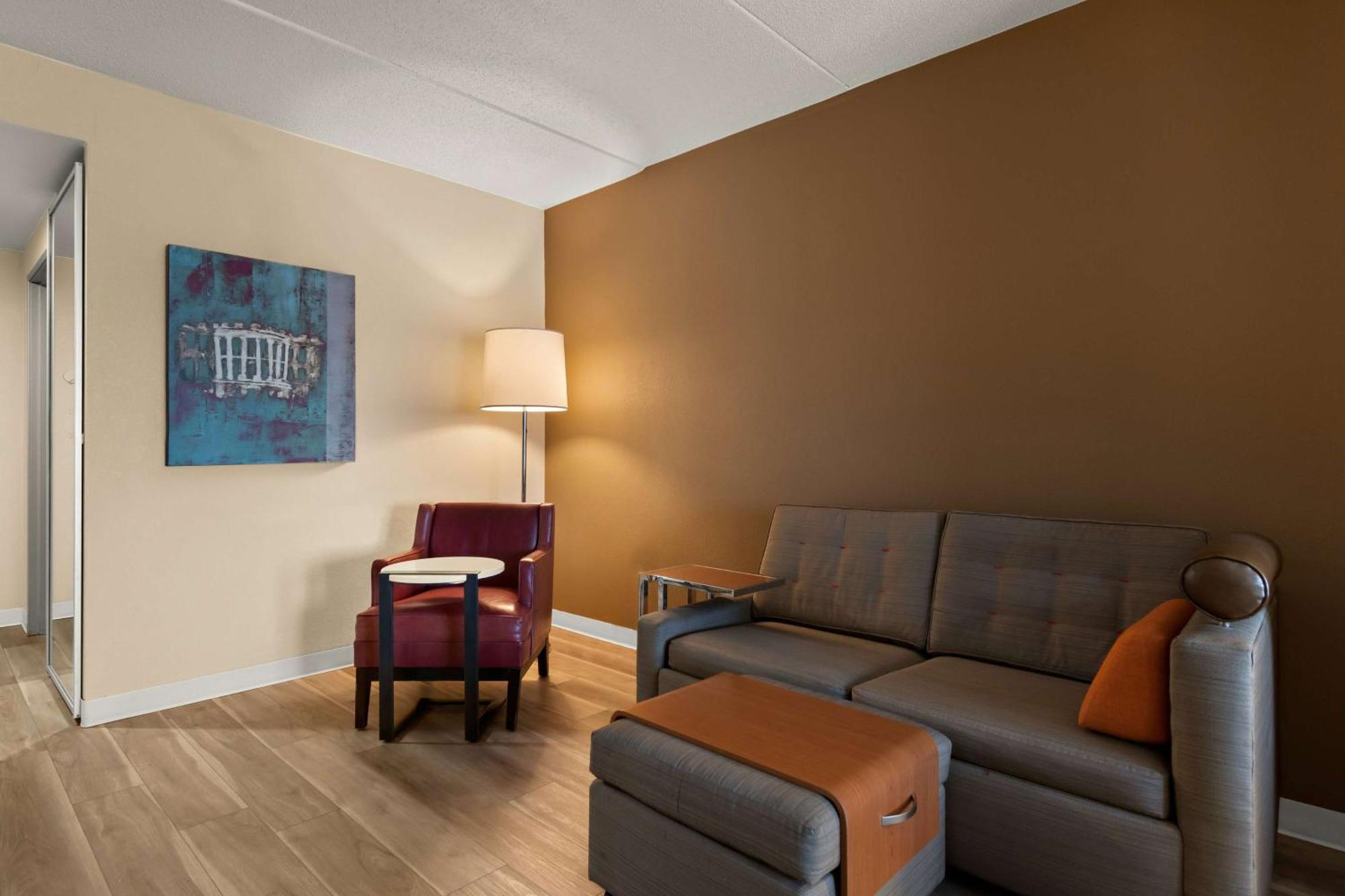 Ramada By Wyndham Harrisburg/Hershey Area Ngoại thất bức ảnh