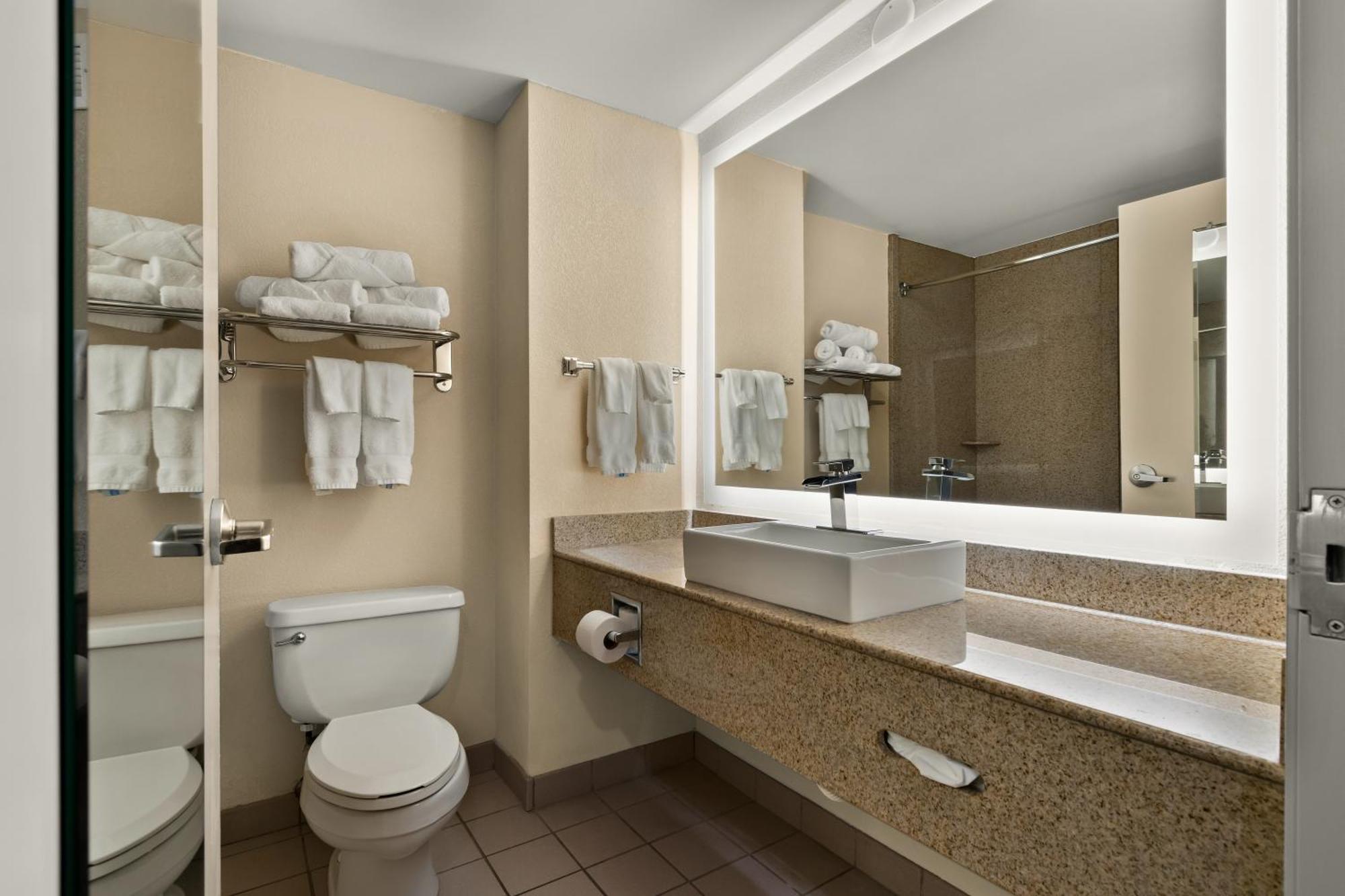 Ramada By Wyndham Harrisburg/Hershey Area Ngoại thất bức ảnh